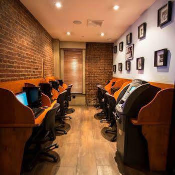 Auberge de jeunesse Broadway & *